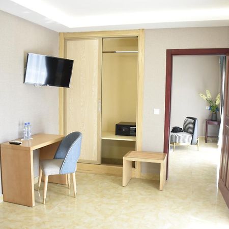 Hotel Royal Palace Douala Dış mekan fotoğraf