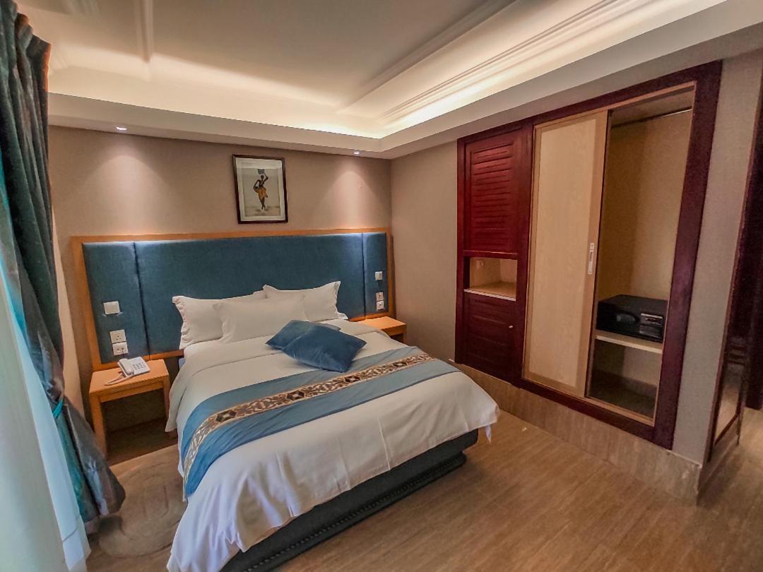 Hotel Royal Palace Douala Dış mekan fotoğraf