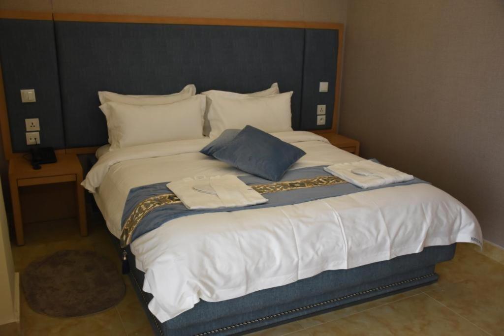Hotel Royal Palace Douala Dış mekan fotoğraf