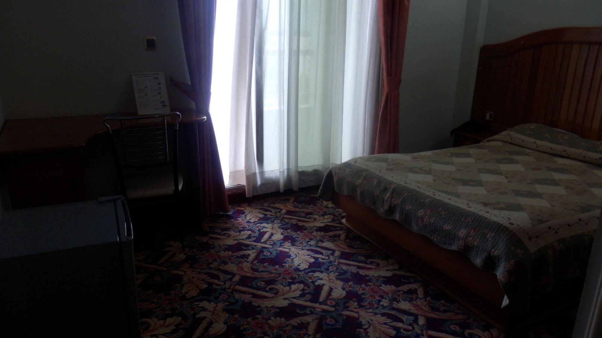 Hotel Royal Palace Douala Dış mekan fotoğraf